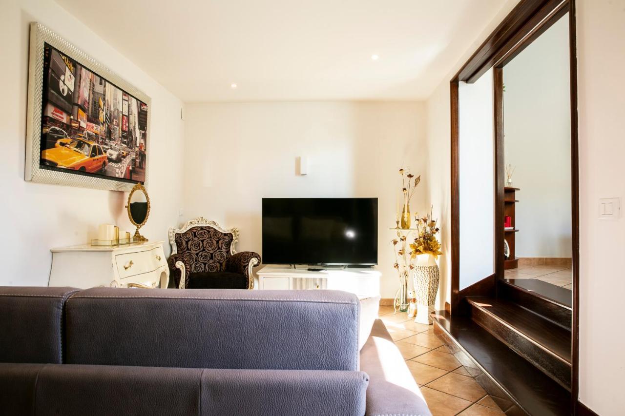 Gioviale House Pescara Apartment Bagian luar foto